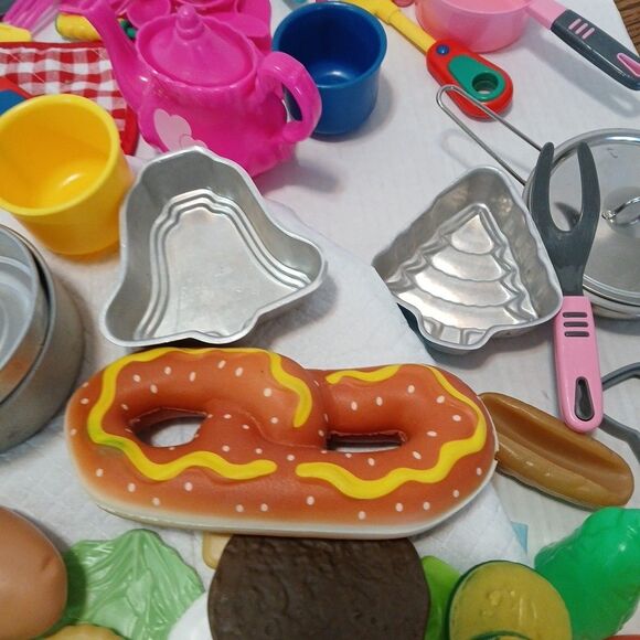 100+ Lot of Kids Pretend Play Toy Food, Dishes, Utensils, Pots, Pans for Kitchen - Picture 12 of 16